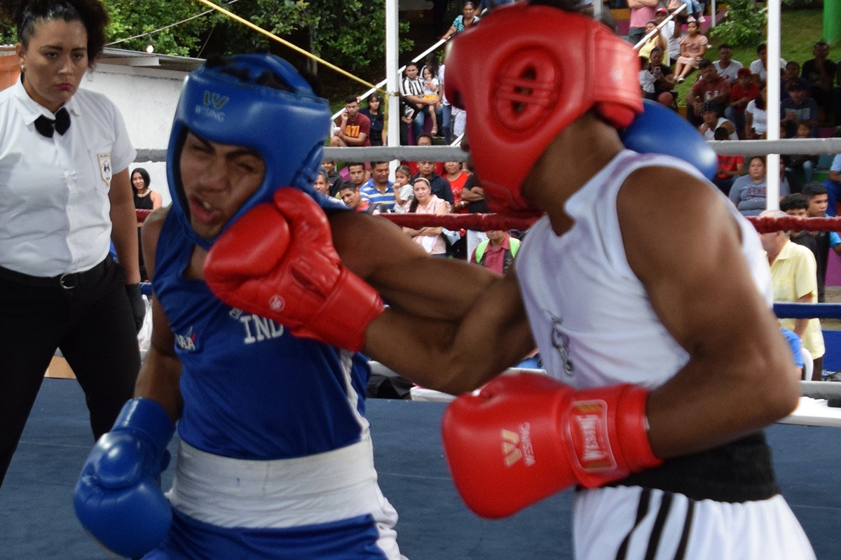 Granada arrebata campeonato a Managua en boxeo junior