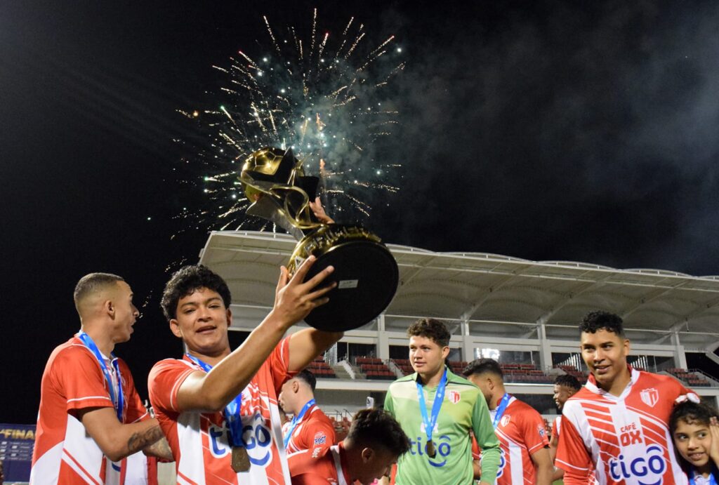 Estelí logra la proeza y está en la final de la Copa de Campeones - Radio La  Primerisima