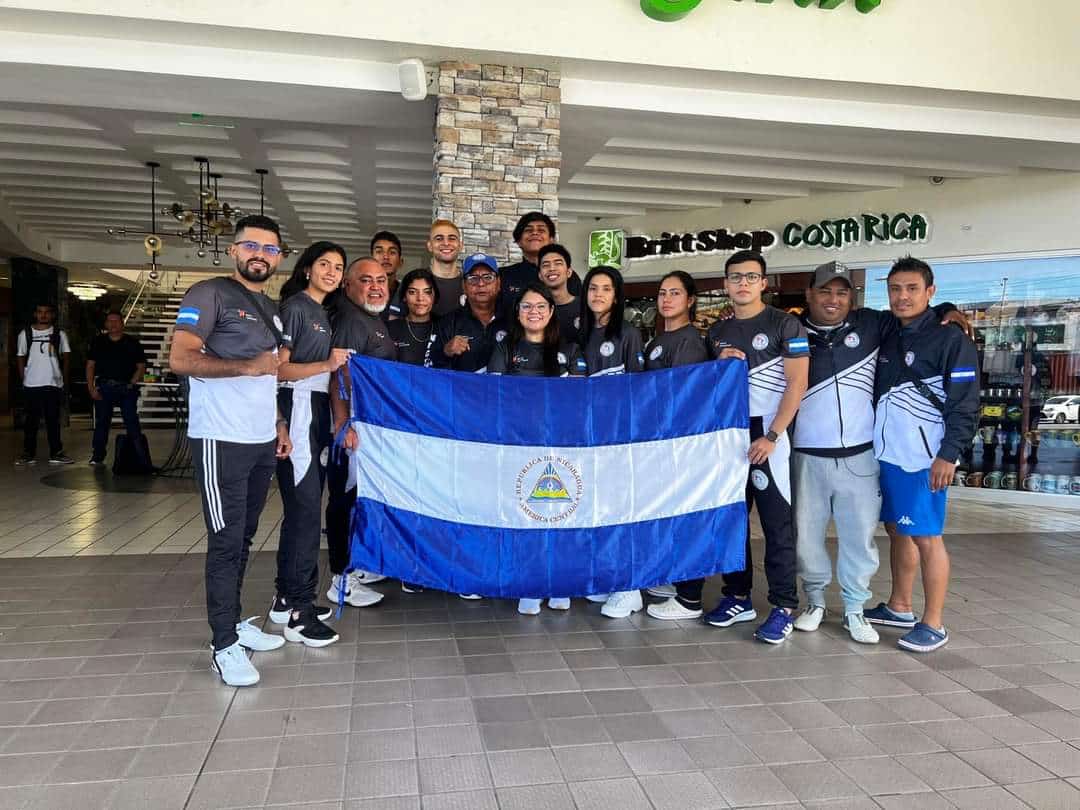 Selección de taekwondo de Nicaragua pasa la báscula en Costa Rica