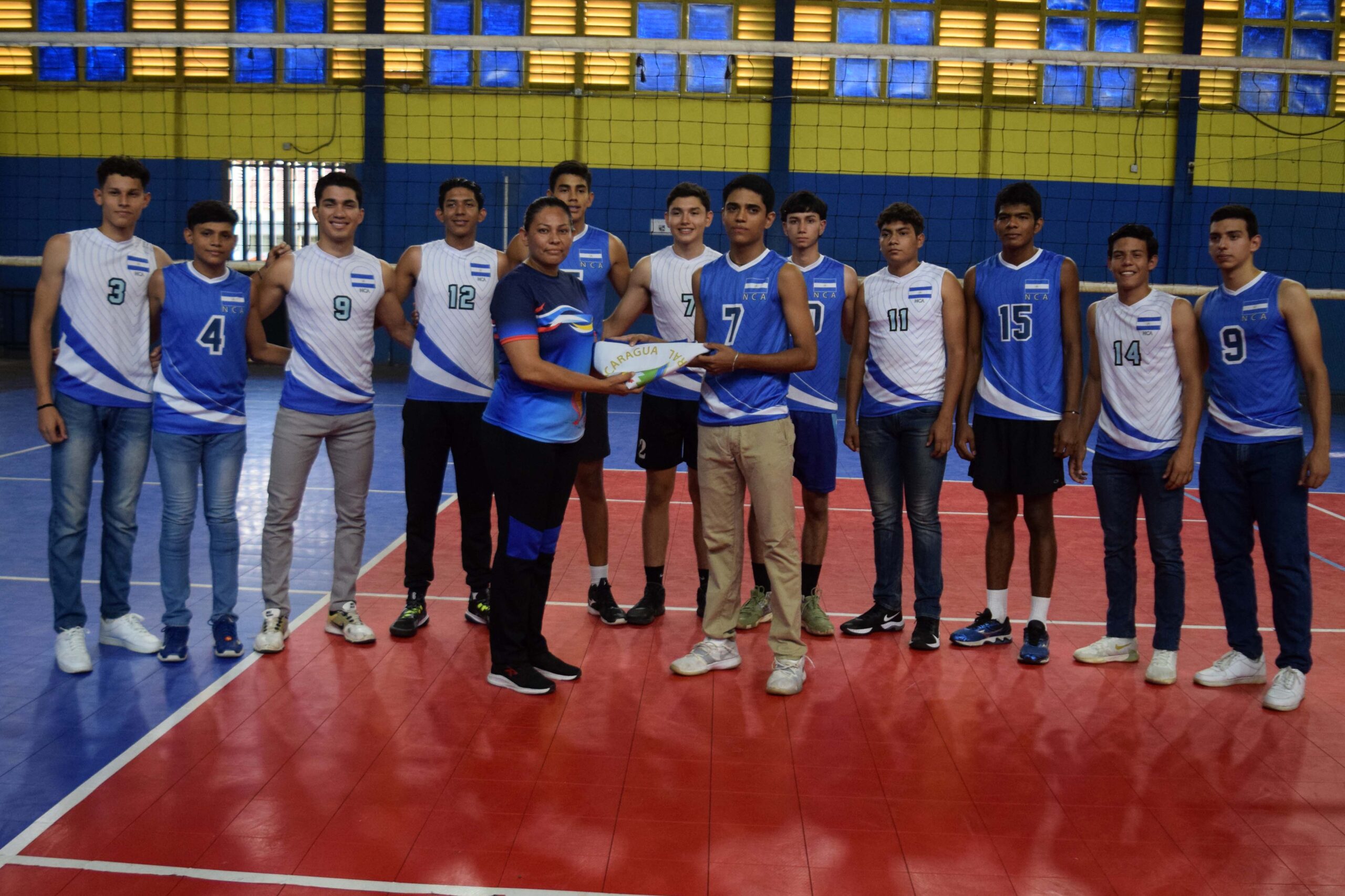 Abanderada Selección de Nicaragua para el Campeonato Continental Norceca Sub-19 de Voleibol Masculino
