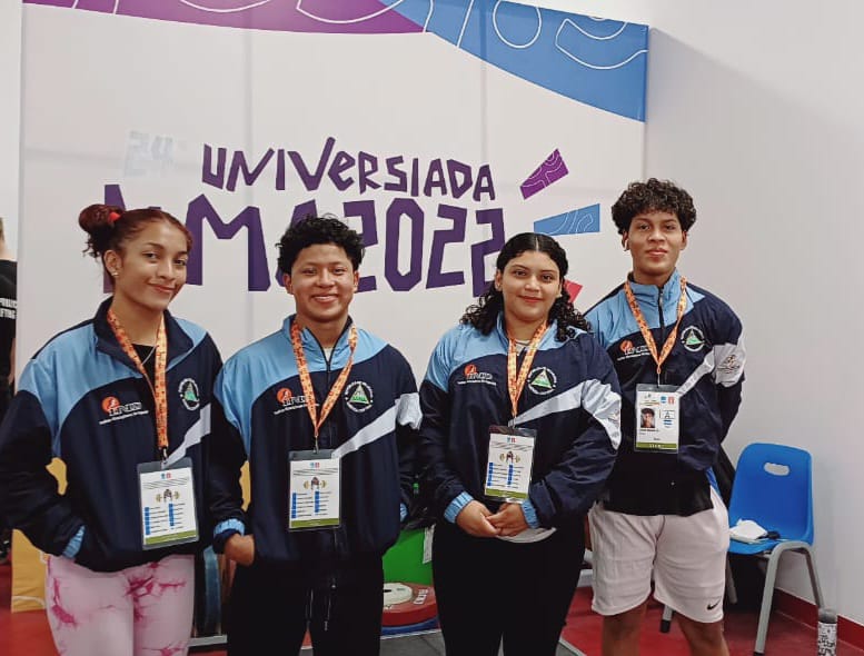 Pesistas juveniles de Nicaragua en Lima 2024