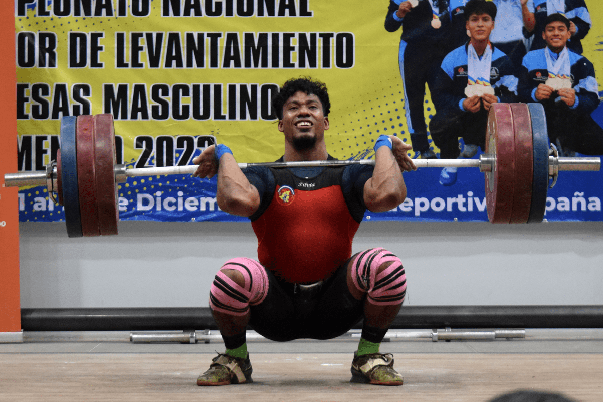 Ocho guerreros del hierro van por medallas a Panamá