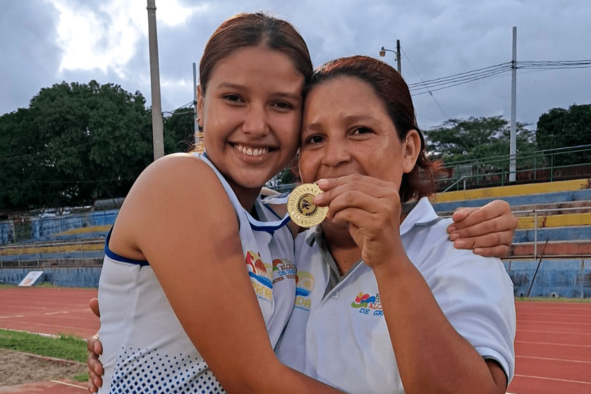 Morena Fernández impone récord nacional en Lanzamiento de Martillo