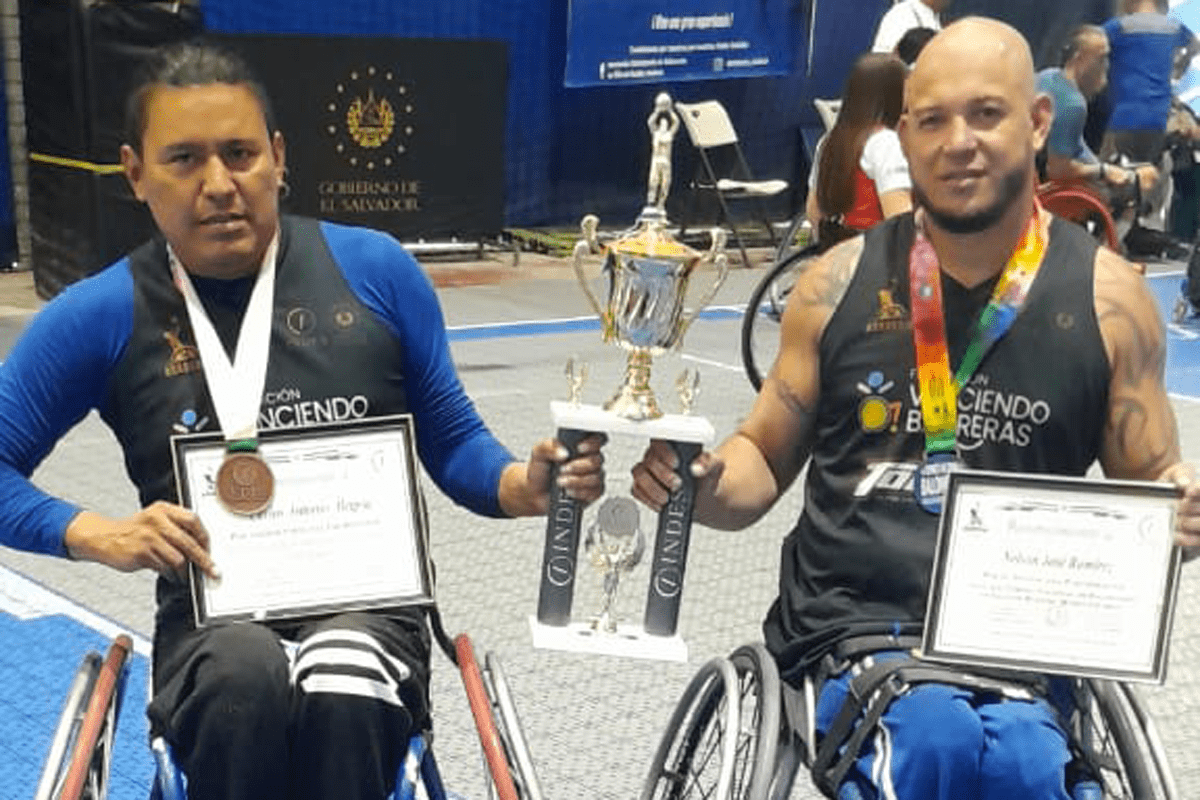 Coronados en baloncesto en El Salvador