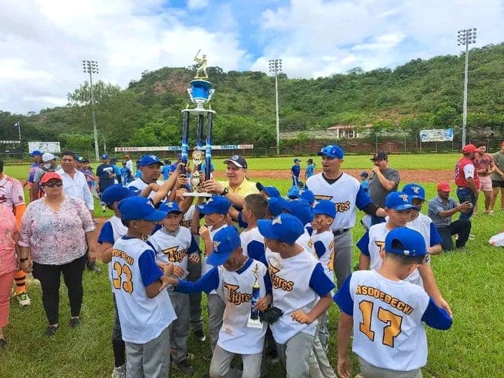 Chinandega rey del béisbol infantil