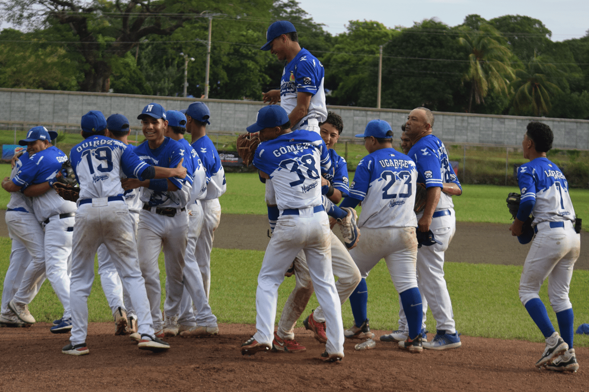 Monarca Williamsport entrena en Rivas