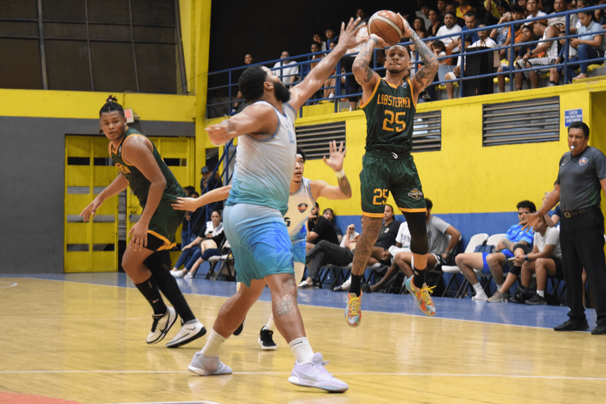 Suspenso en recta final del baloncesto