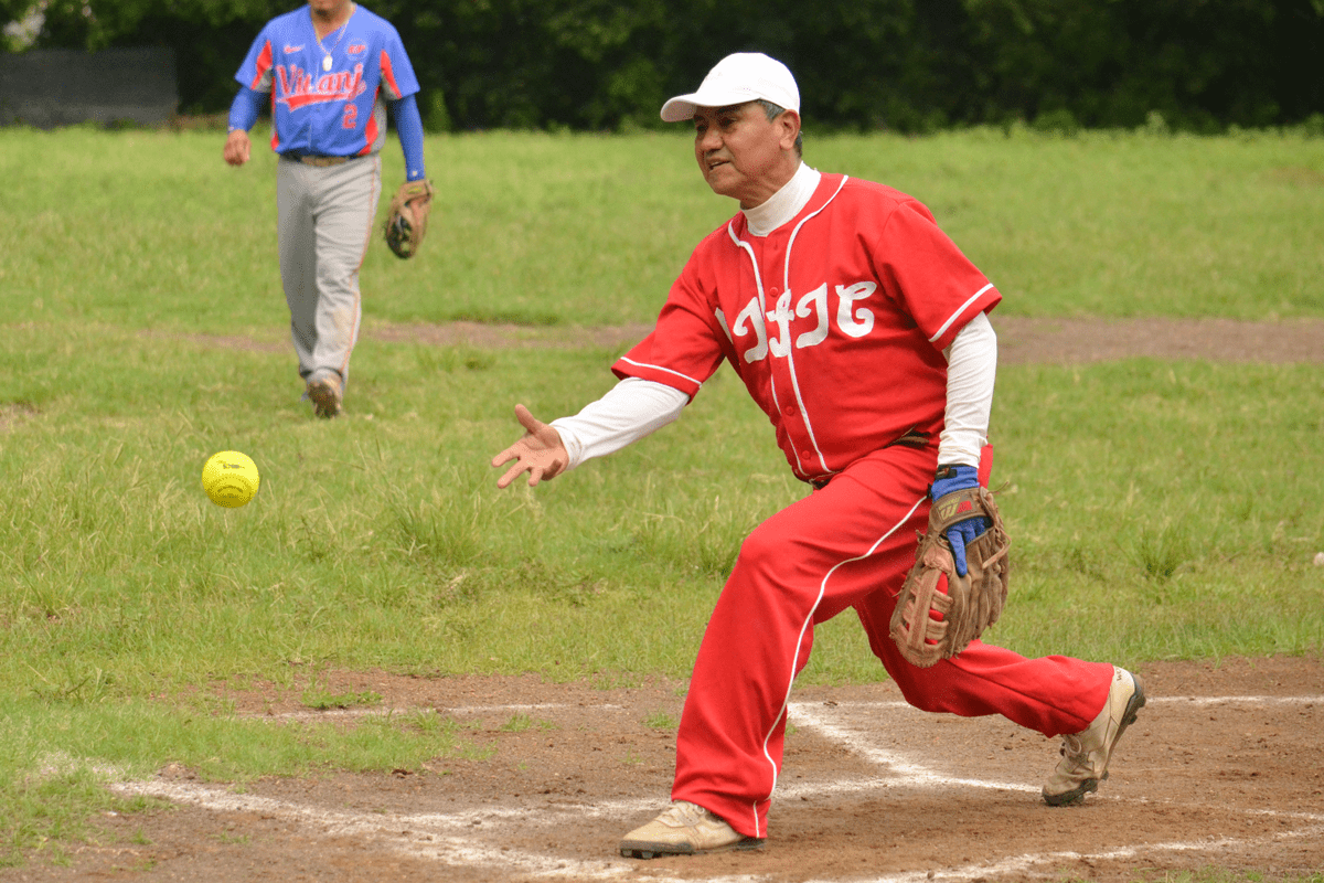 Inauguran Liga Softbol Octavio Abea In Memoriam