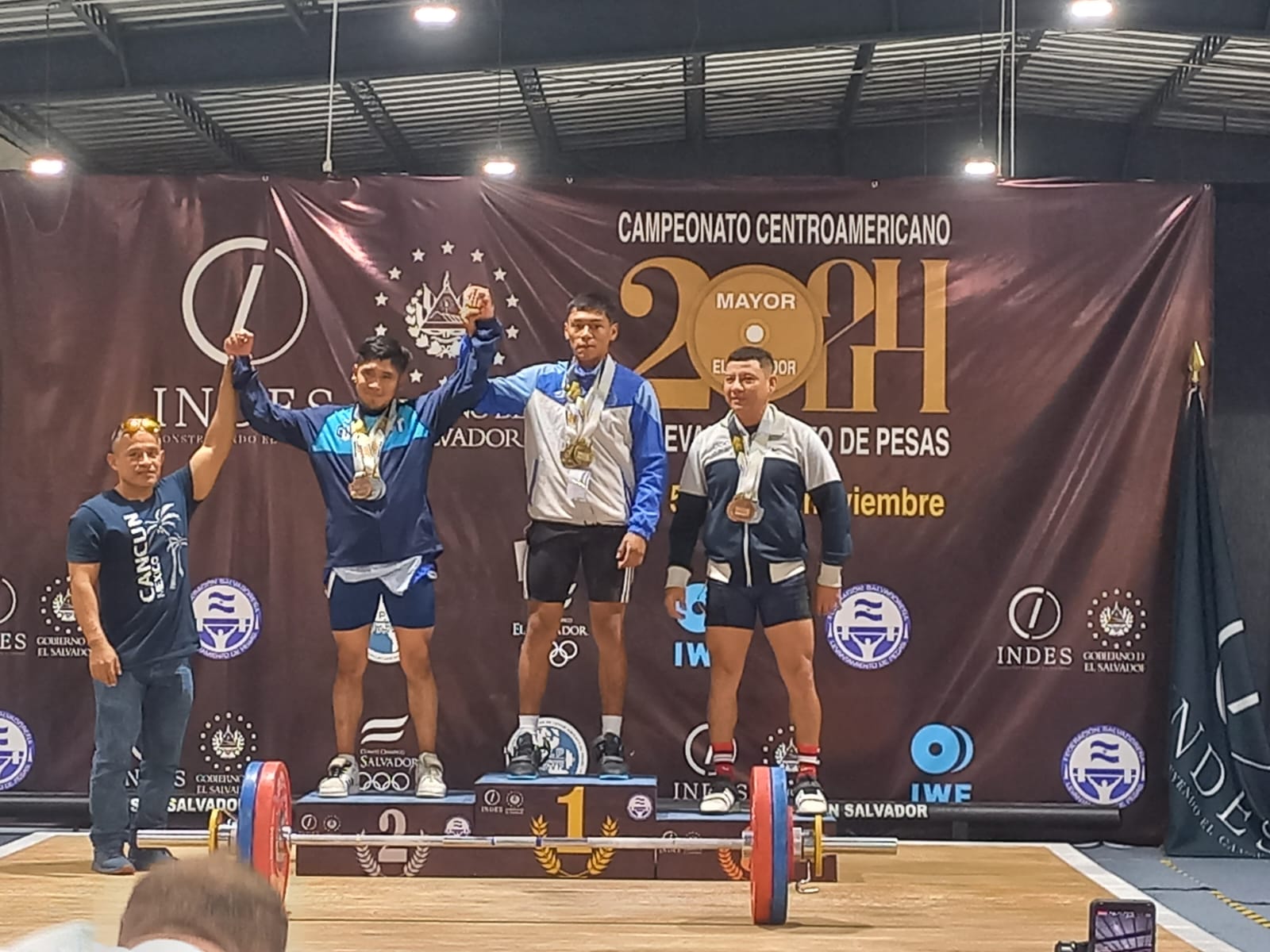 Nicaragua gana oro y bronce en pesas