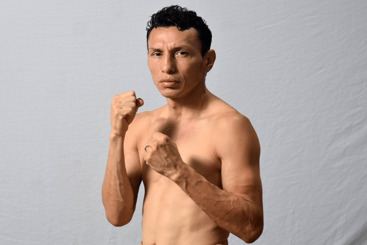 René “Gemelo” frena invicto de Morales