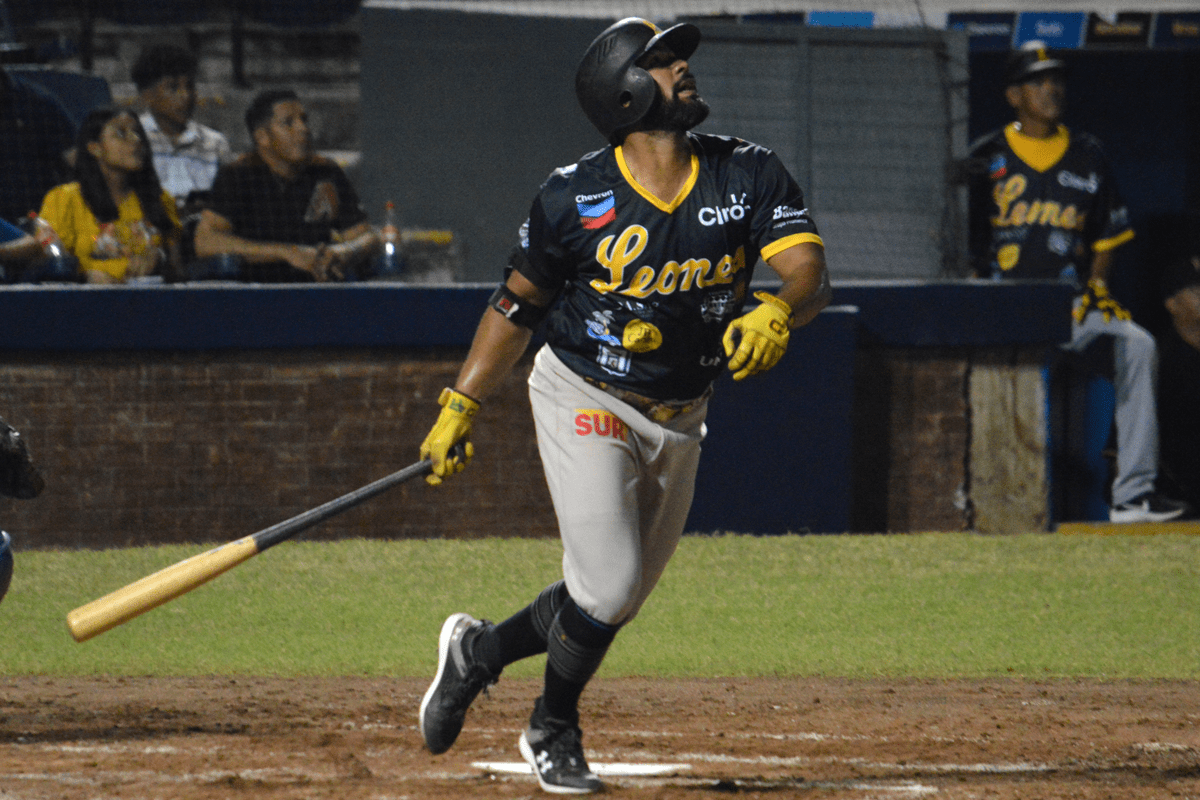 Gana León a puro jonrones en la Liga Profesional