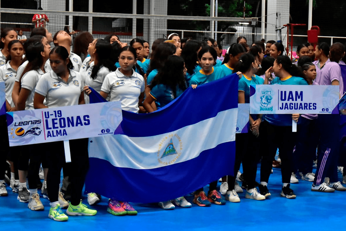 Felinas sacan garras en Voleibol