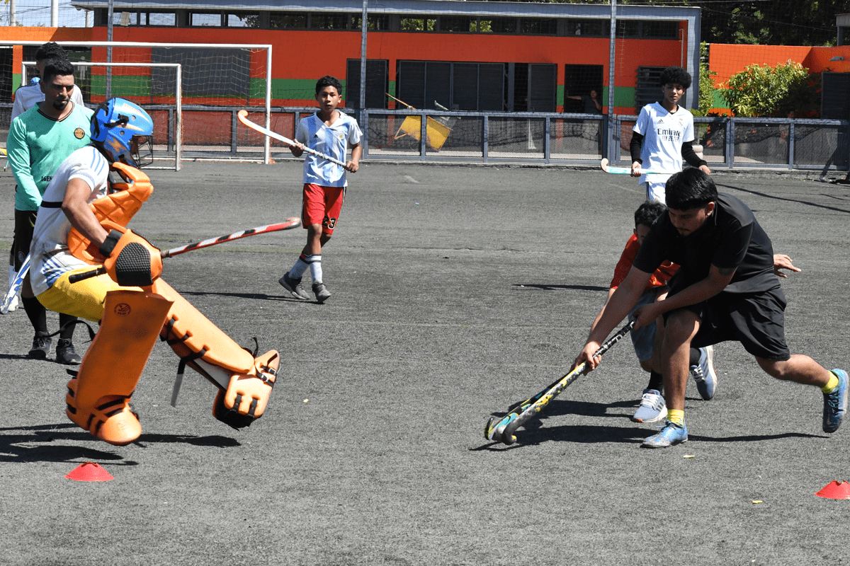 Hockey pinolero vs El Salvador