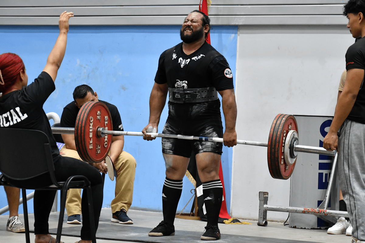 Nuevos talentos lucen en Powerlifting
