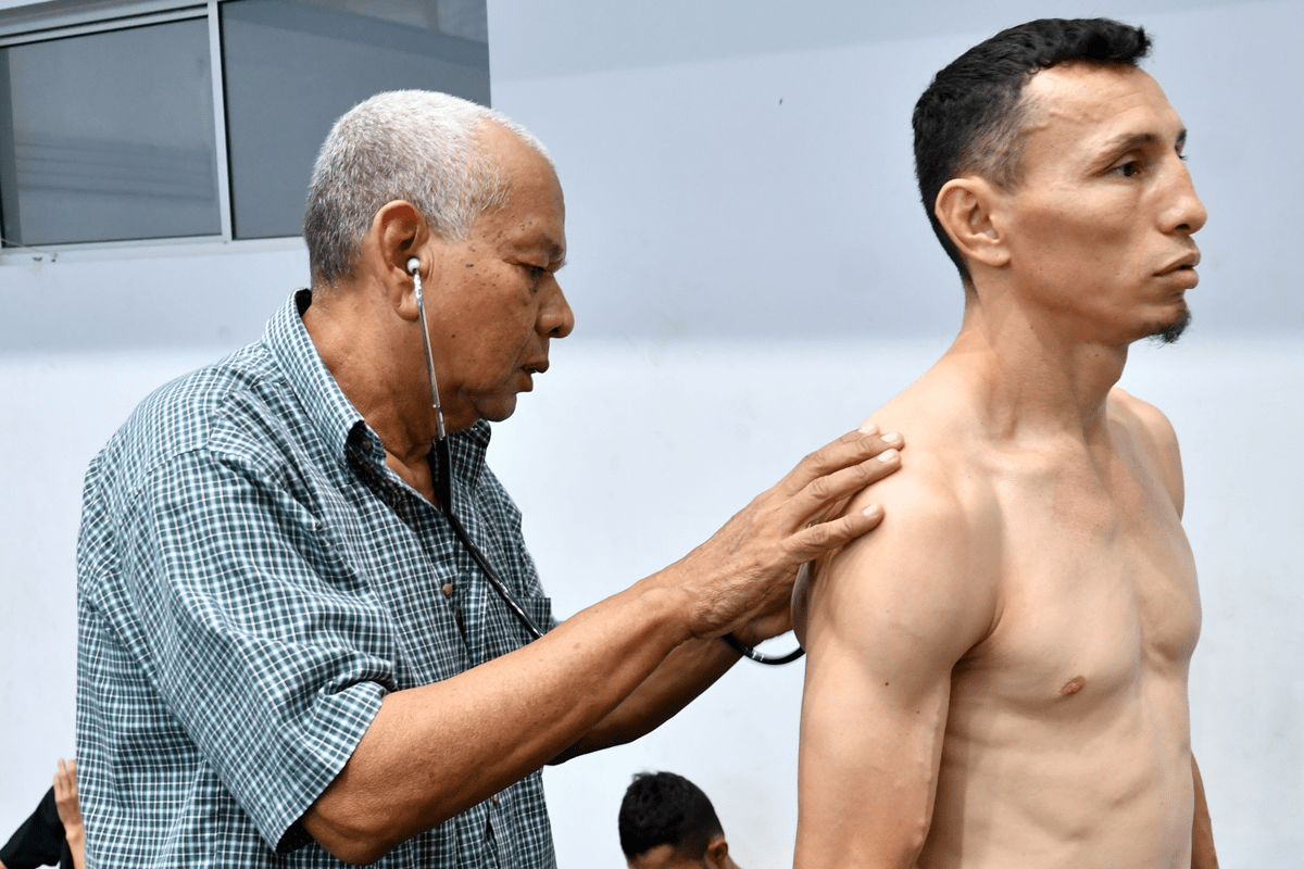 René Alvarado vs Víctor Alvarado