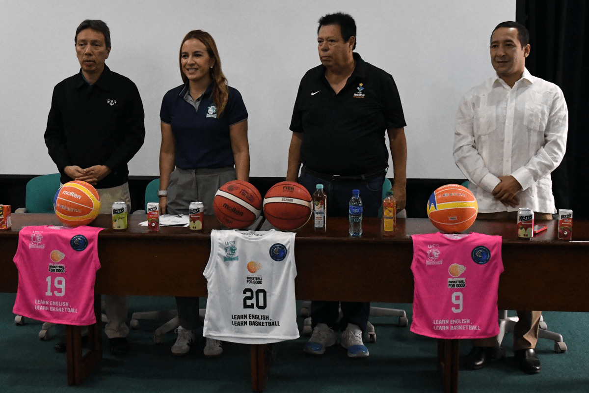 UAM lanza “English and Hoops”