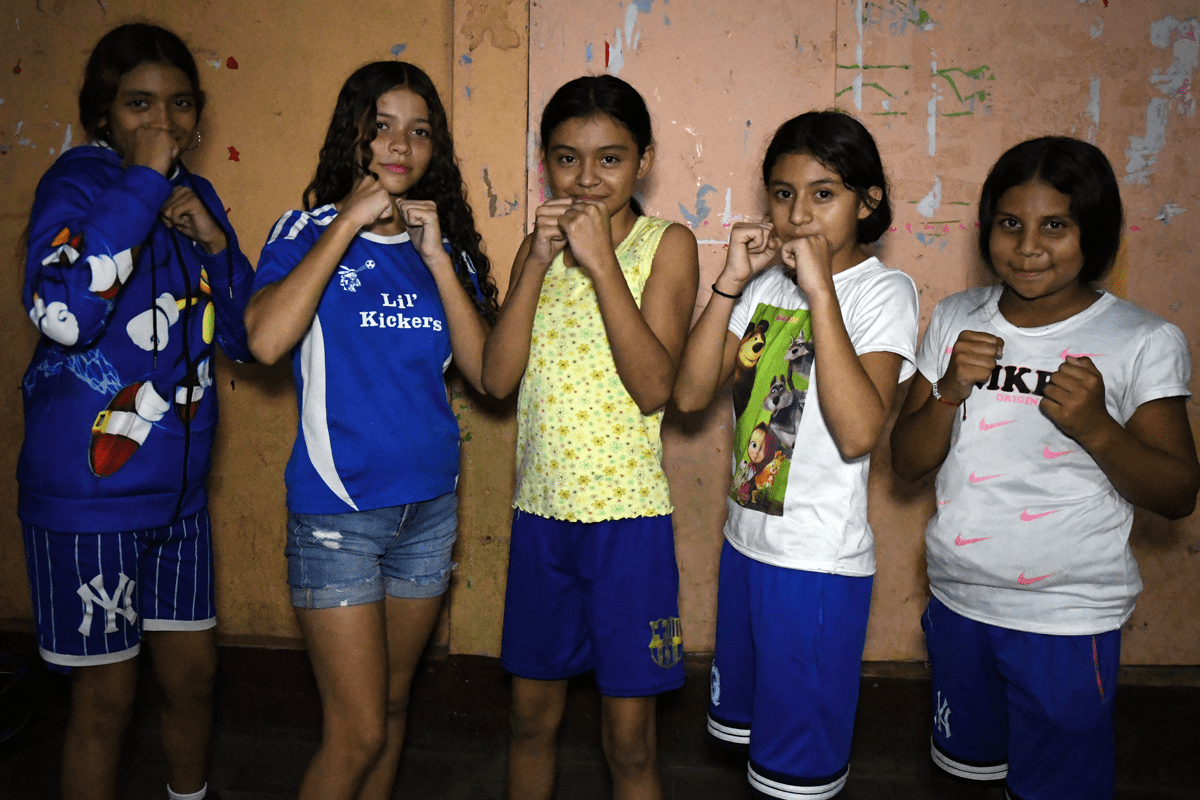 Cinco niñas del barrio Las Torres representarán a Managua A