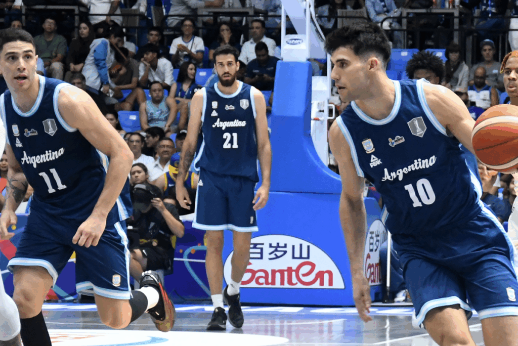 FIBA impone multas a Federación de Argentina y República Dominicana por incidente en Americup2025.