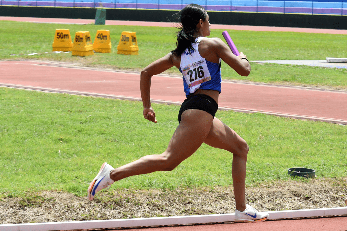 María Alejandra Carmona suma medallas en 100 y 400 metros