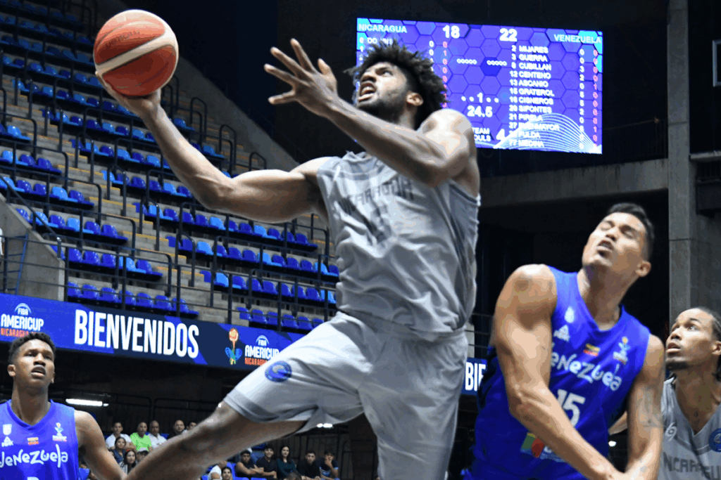 Norchad Omier con selección nacional en Americup 2025.