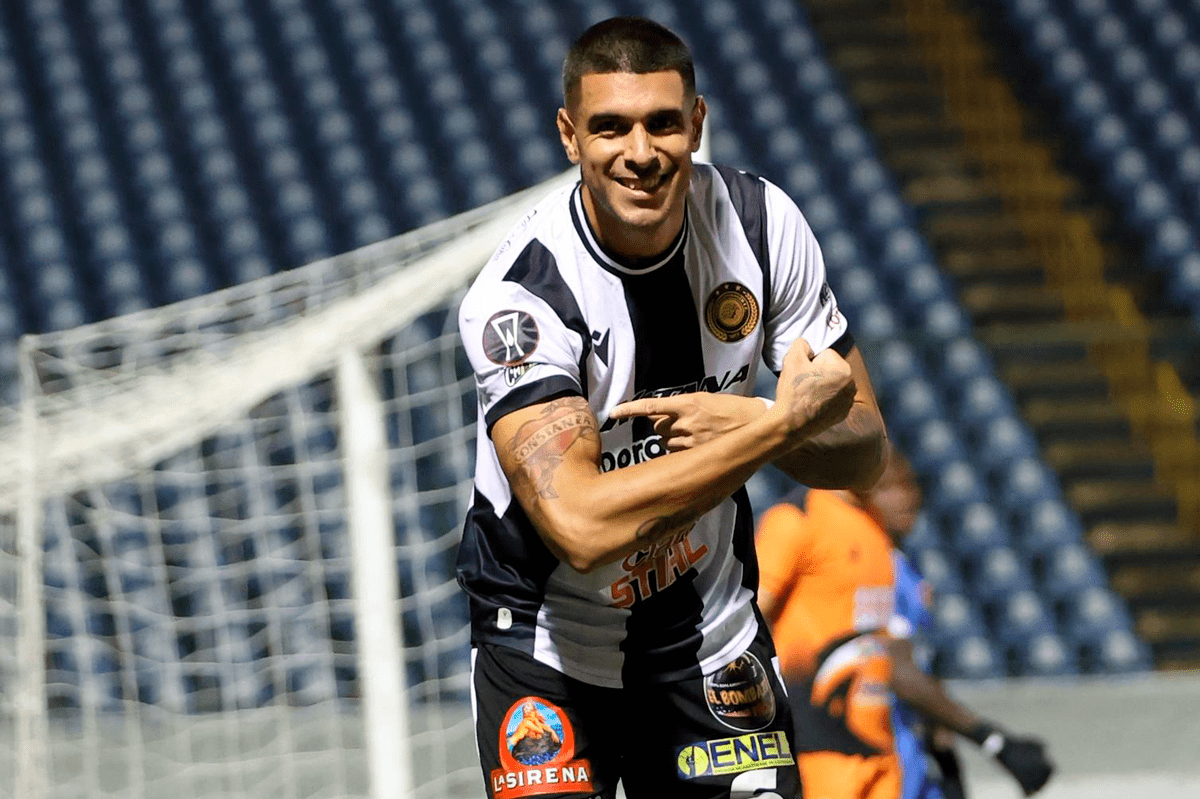 Caciques lucen su casta ante Rancho Santana con goleada histórica