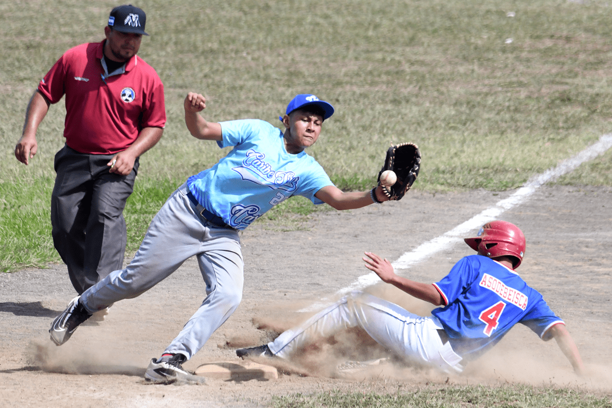 Dos equipos capitalinos en recta final del béisbol juvenil A