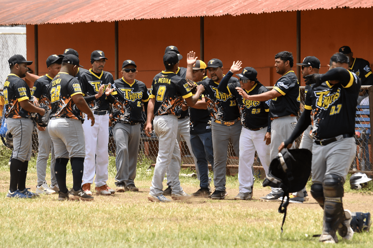 Chinandega se corona campeón del Sóftbol Masculino 2025