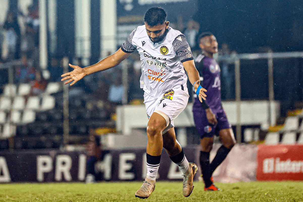 Real Estelí y Caciques sobrados en la cima