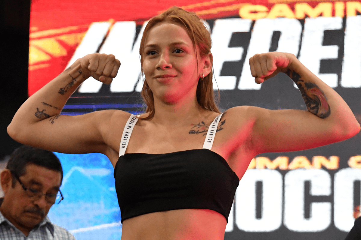 Roxana Mendoza por título Fedelatín de la AMB