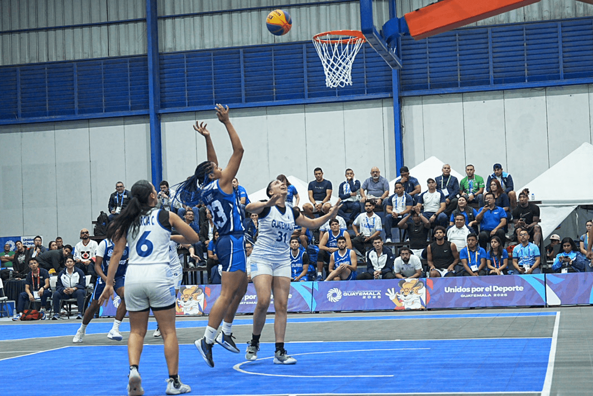 Nicaragua conquista doble medalla de plata en baloncesto 3×3