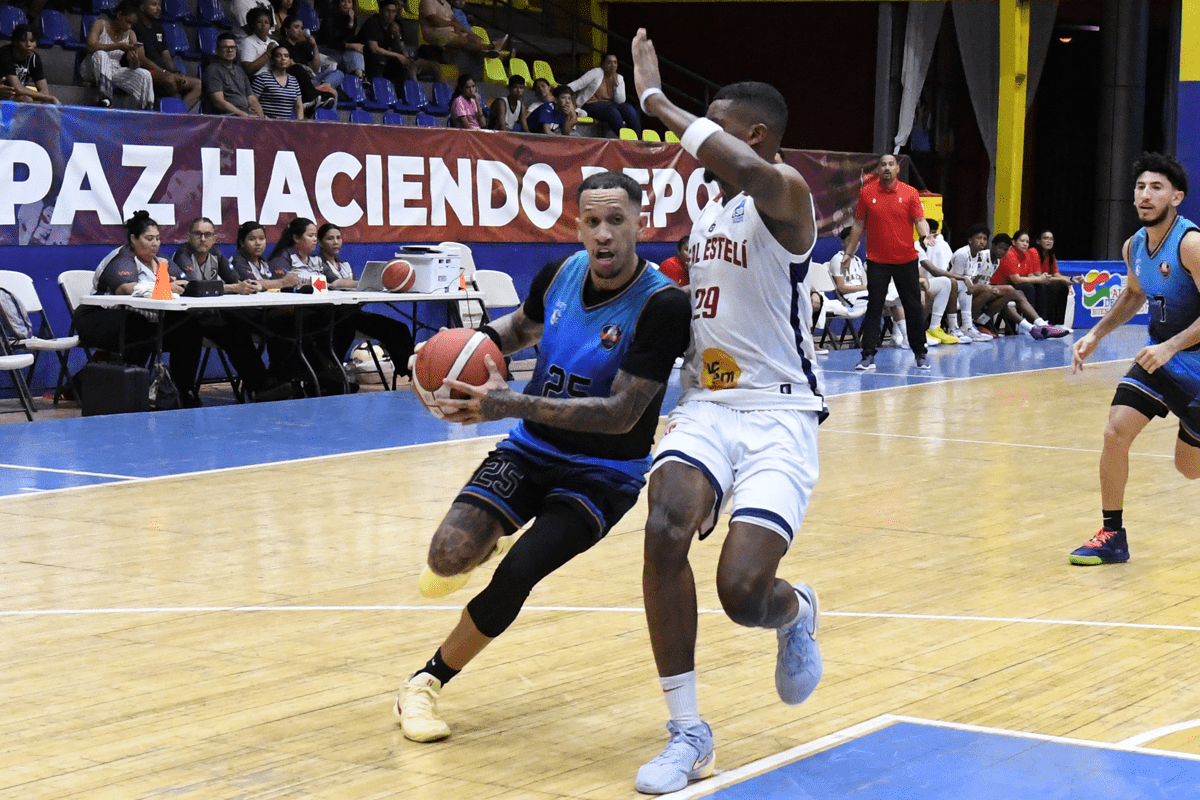 Jaguares UAM imparables y Luis López rompe récord en puntos