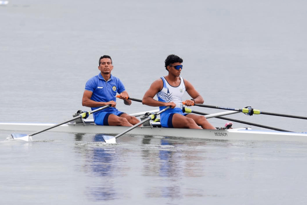 Remo nicaragüense conquista la plata en doble abierto masculino