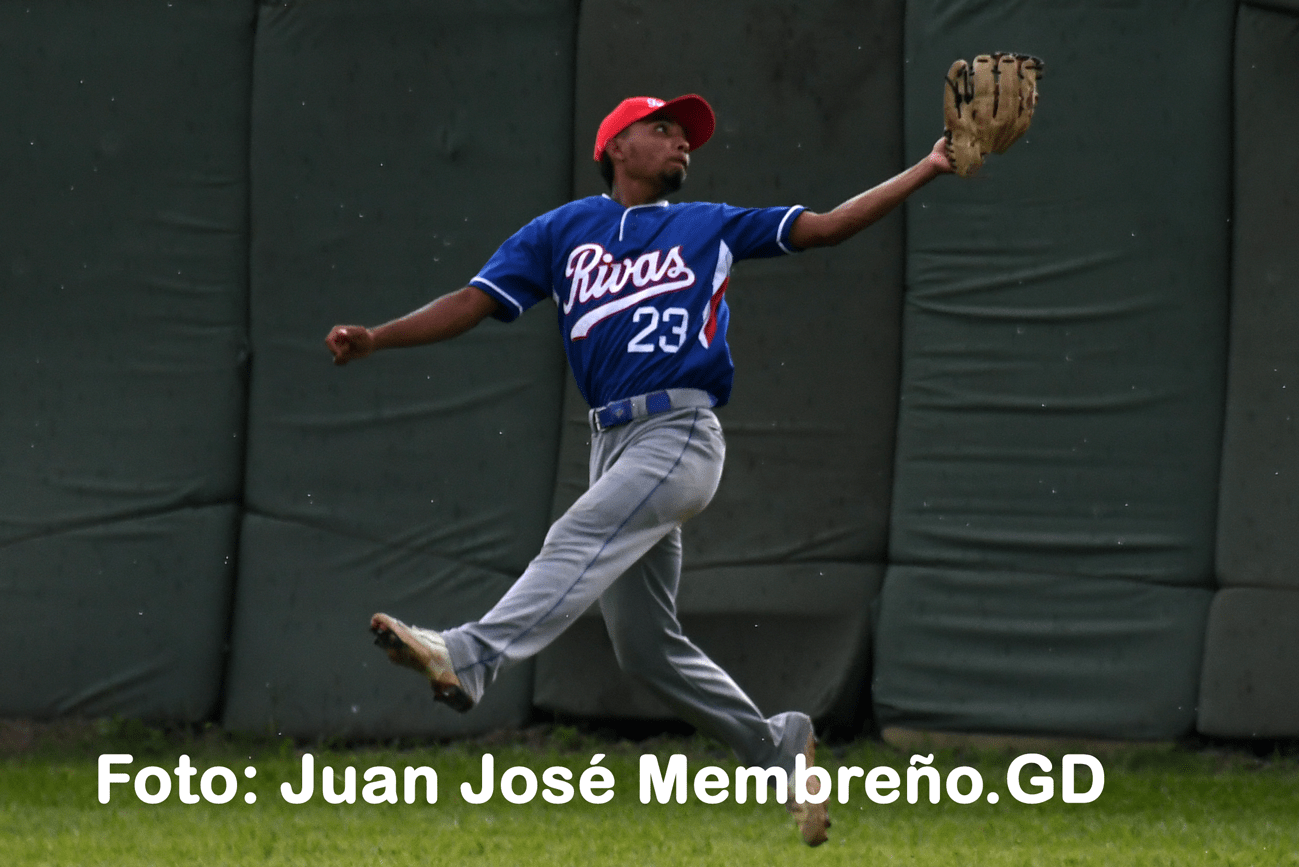 Doble rugido de León en Jinotega en jornada beisbolera