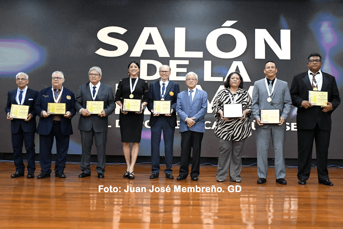 Leyendas vivas reciben el máximo honor deportivo en Nicaragua
