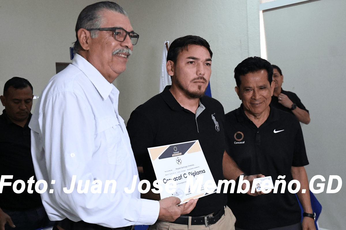 Fenifut entrega 60 Licencias C avaladas por Concacaf