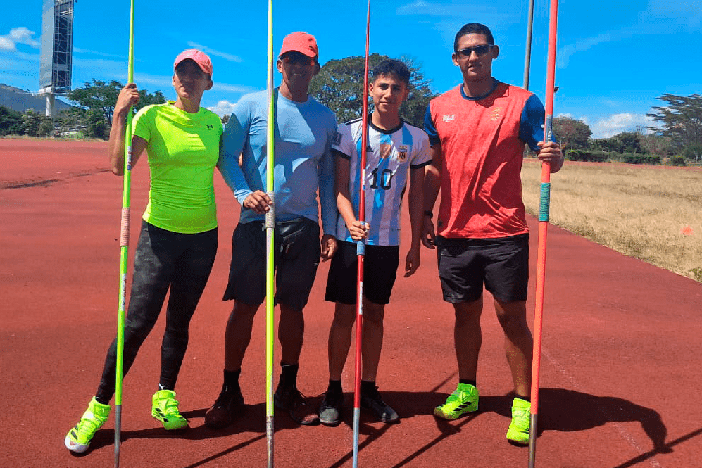 Iván Sibaja, el maestro que lanza sueños entre Nicaragua y Costa Rica