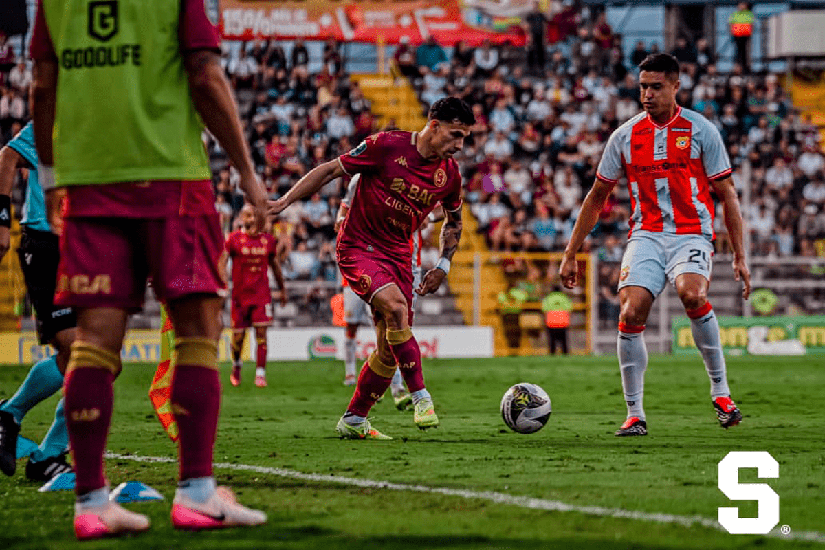 Saprissa celebra victoria ante Herediano y presiona el liderato