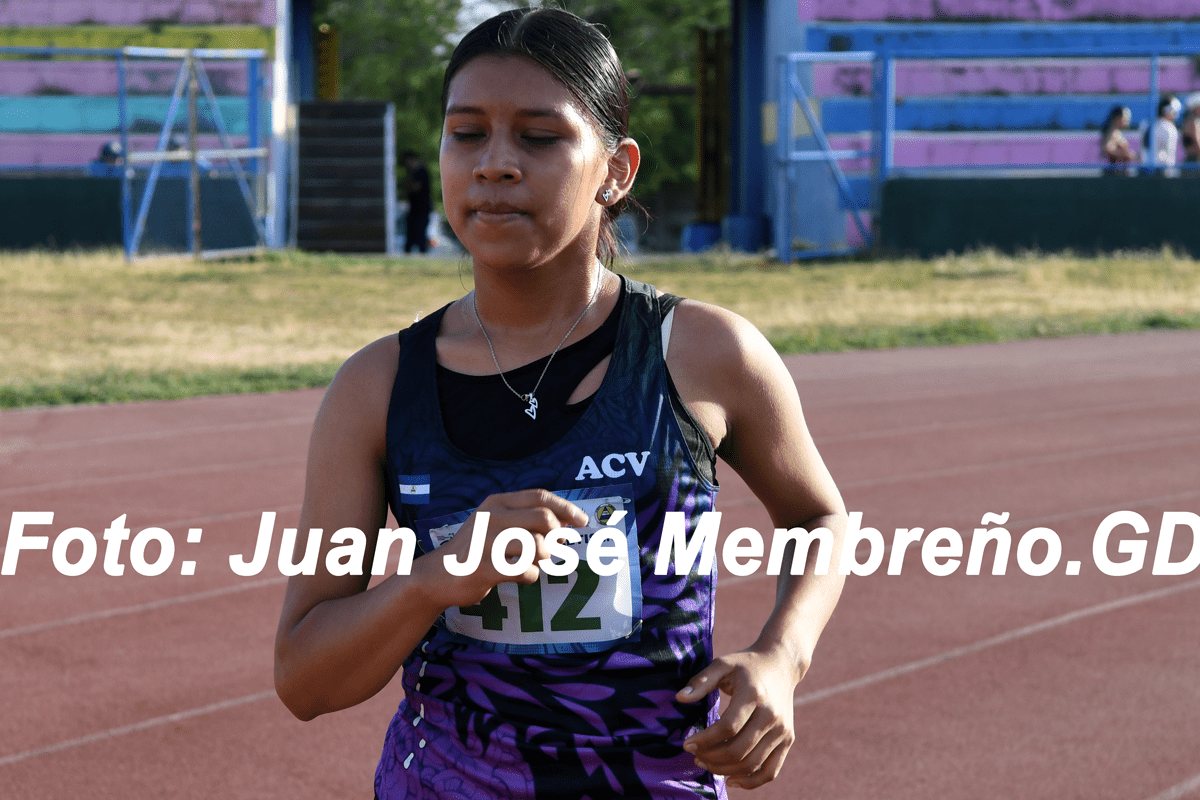 Camila Soza gana plata en 800 metros plano