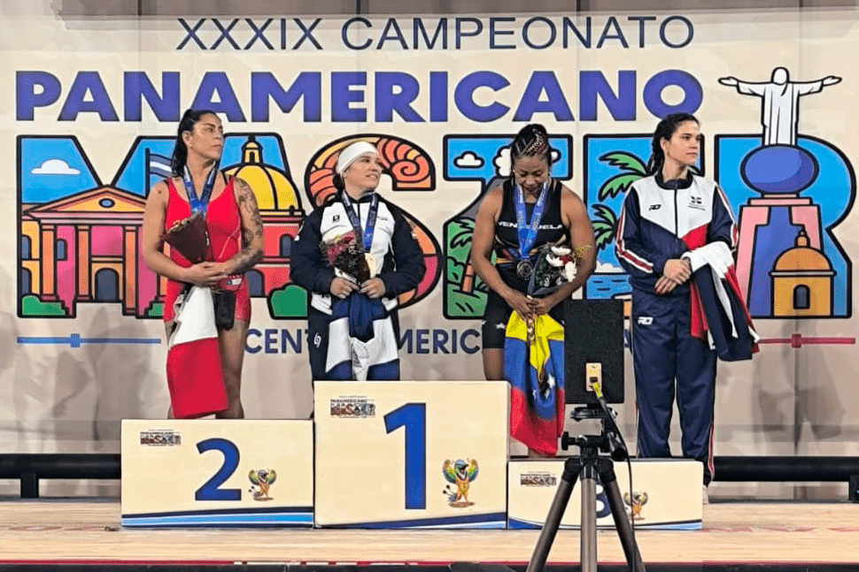 Lucía Castañeda conquista dos medallas de oro