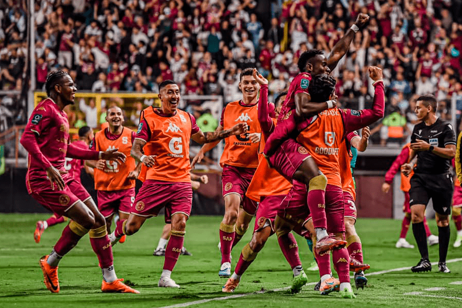 Saprissa pega primero ante Herediano