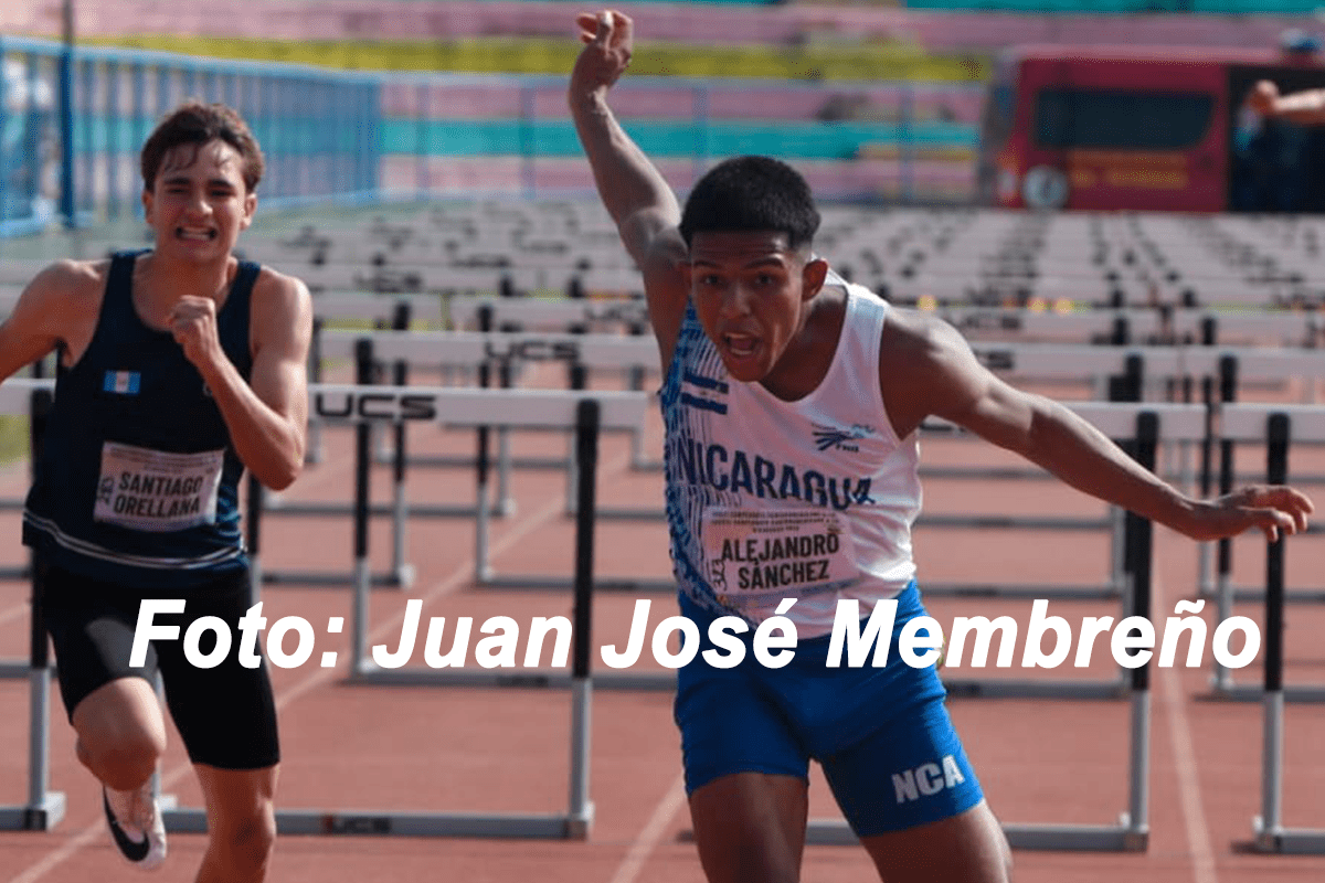 Alejandro Sánchez conquista oro y rompe récord nacional en 110 m vallas
