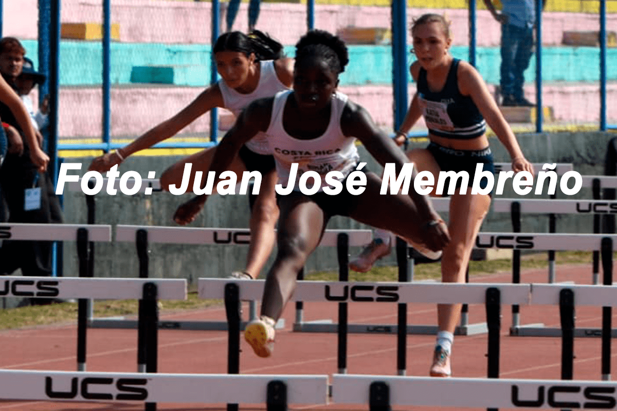 Rihana Mora rompe tres récord centroamericano