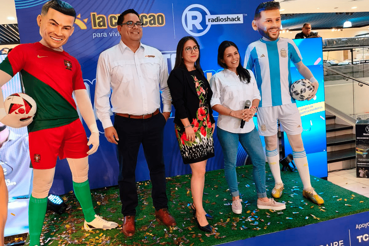 La Curacao y RadioShack premian a sus clientes