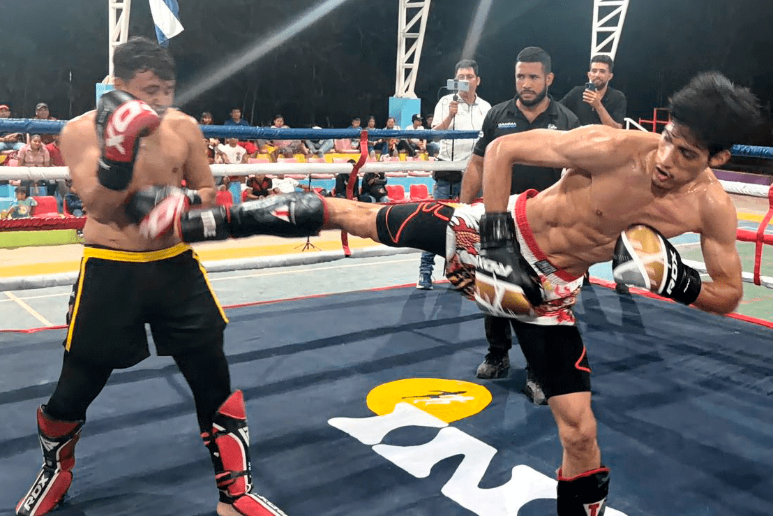 Boaco se estremece con kickboxing de calidad