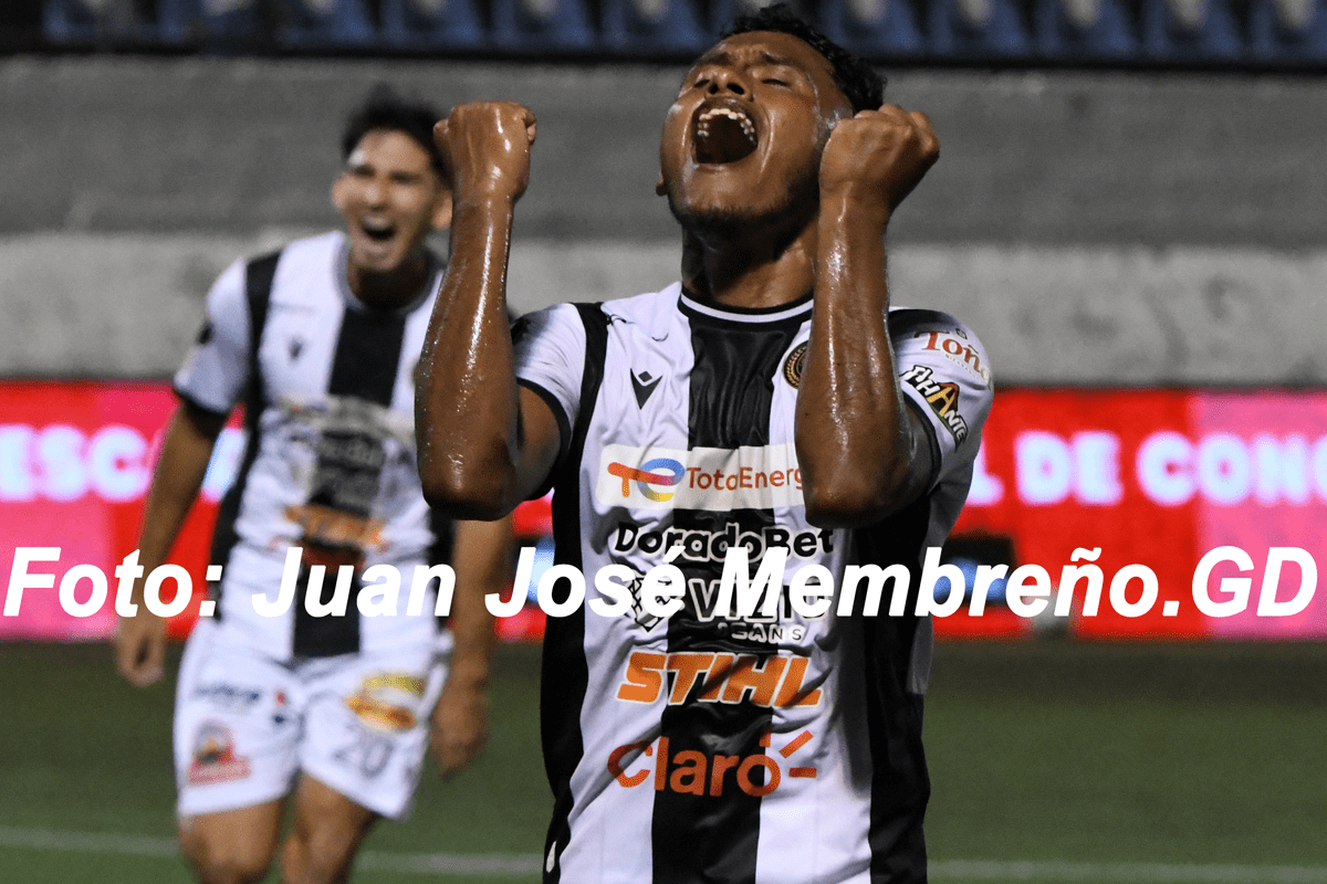 Cacique debuta con triunfo ante panameños
