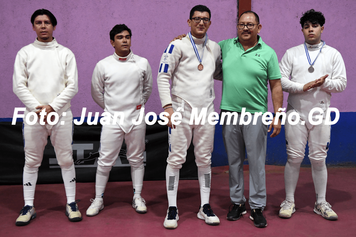Celso Espinoza y Amelia García campeones de sable