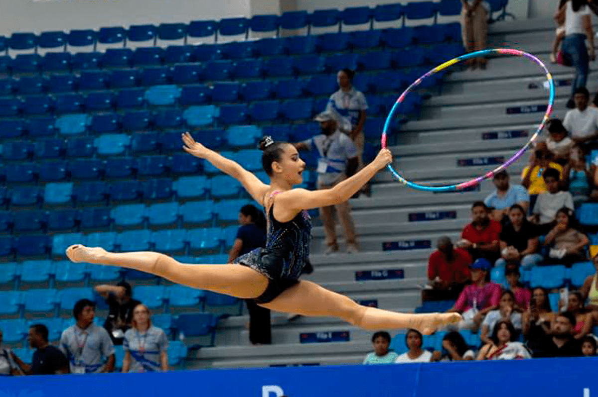 Gloriana Sánchez primer medalla en gimnasia rítmica