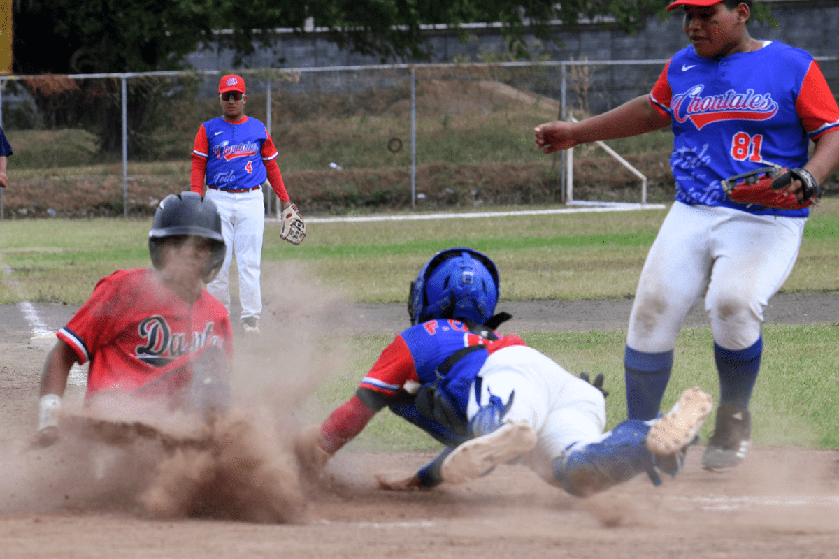 Cuatro equipos arrancan con paso firme en el Juvenil “A”